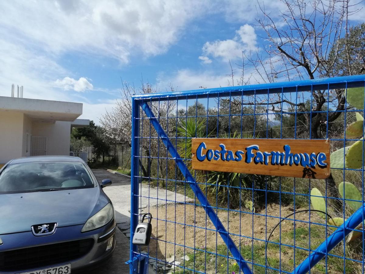 Costasfarmhouse, Pallini, Near Athens Airportアパートメント エクステリア 写真