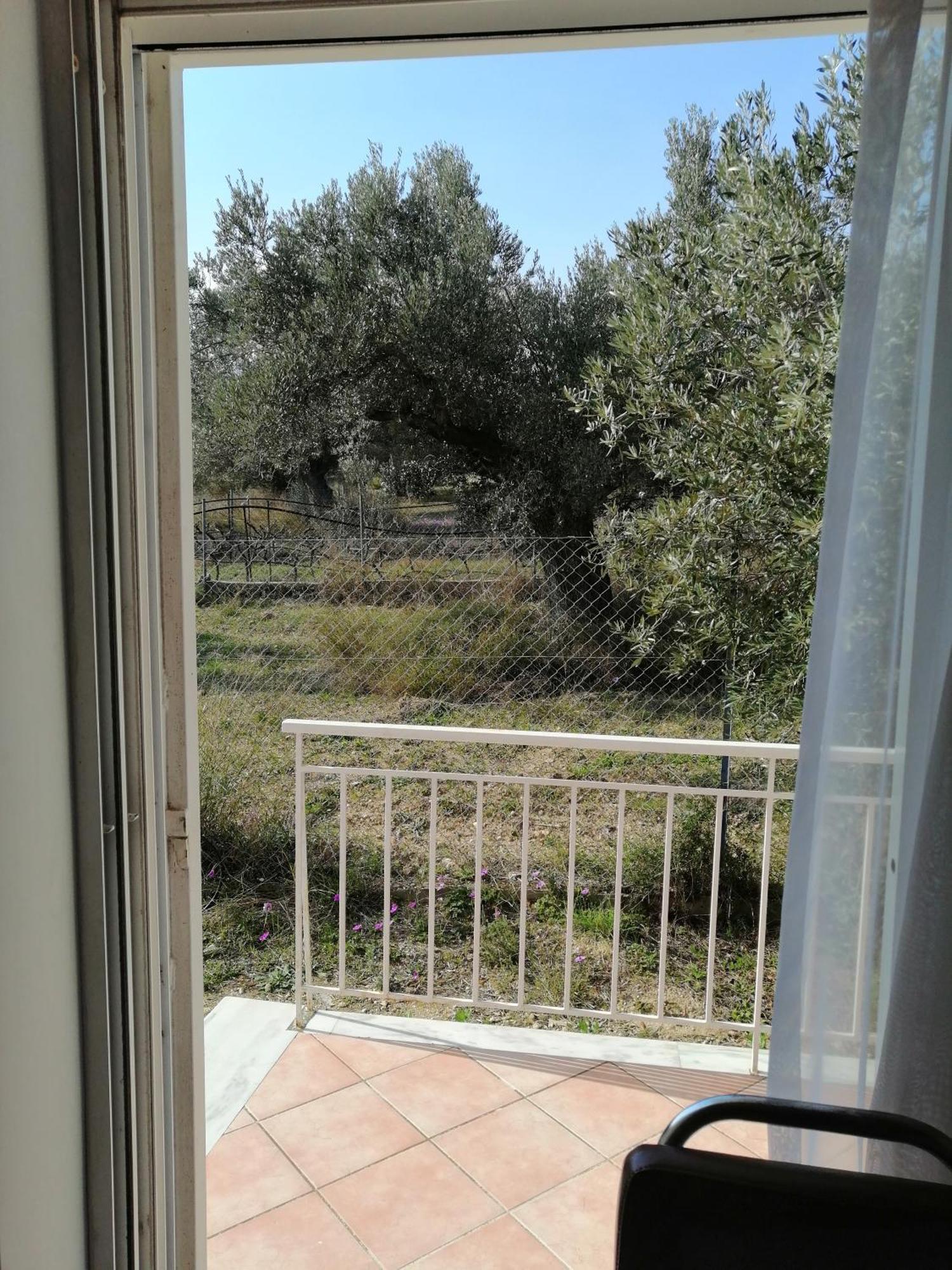 Costasfarmhouse, Pallini, Near Athens Airportアパートメント エクステリア 写真